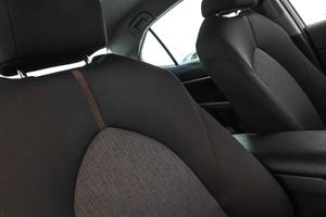 Toyota Camry 2.5 220H Advance - Foto 46