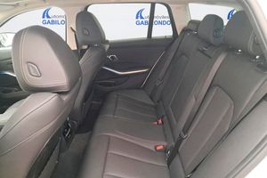 BMW Serie 3 318d Touring Auto - Foto 7