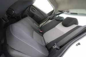 Toyota Yaris 1.5 100H Active - Foto 14