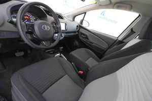 Toyota Yaris 1.5 100H Active - Foto 11