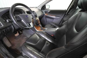 Volvo XC60 2.0 D3 Momentum Auto - Foto 4