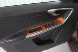 Volvo XC60 2.0 D3 Momentum Auto - Foto 11