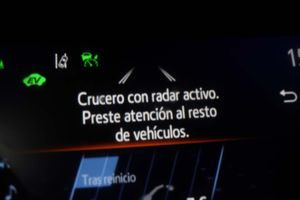 Toyota Camry 2.5 220H Advance - Foto 52
