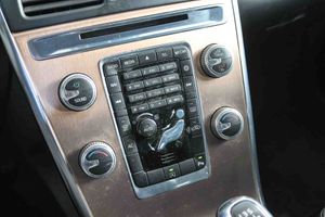 Volvo XC60 2.0 D4 Momentum - Foto 18