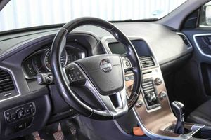 Volvo XC60 2.0 D4 Momentum - Foto 7