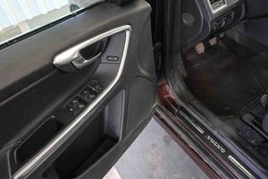 Volvo XC60 2.0 D4 Momentum - Foto 15