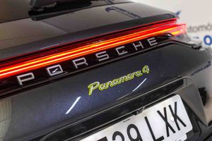 Porsche Panamera 4 E-Hybrid Platinum Edit Sport Turismo **Techo panorámico** - Foto 13