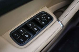 Porsche Cayenne E-Hybrid **Techo panorámico** - Foto 34