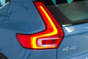 Volvo XC40 1.5 T4 Twin Recharge Inscription Auto - Foto 19