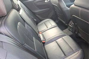 Volvo XC40 1.5 T4 Twin Recharge Inscription Auto - Foto 7