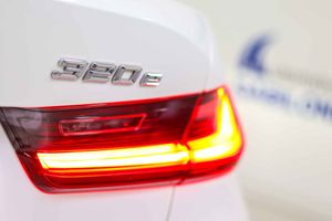 BMW Serie 3 320e - Foto 14