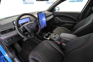 Ford Mustang Mach-E Premium AWD Ran. Están. (Bat. LFP) 232kW **Techo panorámico** - Foto 32