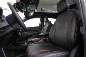 Ford Mustang Mach-E Premium AWD Ran. Están. (Bat. LFP) 232kW **Techo panorámico** - Foto 33