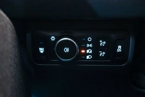 Ford Mustang Mach-E Premium AWD Ran. Están. (Bat. LFP) 232kW **Techo panorámico** - Foto 37