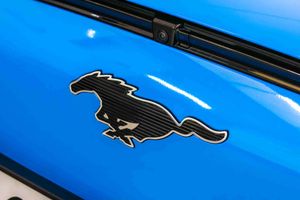 Ford Mustang Mach-E Premium AWD Ran. Están. (Bat. LFP) 232kW **Techo panorámico** - Foto 14