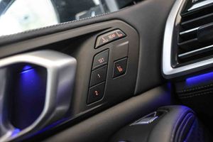 BMW X7 xDrive40i M Sport *Techo panorámico* **7 plazas** - Foto 42