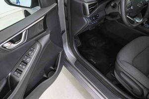 Hyundai IONIQ 1.6 GDI PHEV Klass DCT - Foto 33