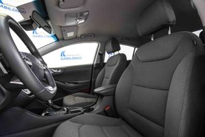Hyundai IONIQ 1.6 GDI PHEV Klass DCT - Foto 32