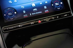 Mercedes Clase C C 200 AMG Line **Techo panorámico** - Foto 44