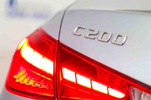 Mercedes Clase C C 200 AMG Line **Techo panorámico** - Foto 11