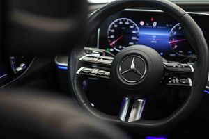 Mercedes Clase C C 200 AMG Line **Techo panorámico** - Foto 35
