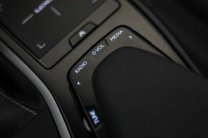Lexus UX 2.0 250h Business - Foto 46