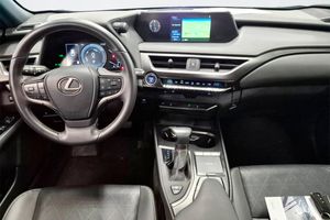 Lexus UX 2.0 250h Business - Foto 3
