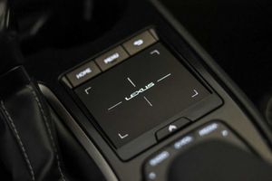 Lexus UX 2.0 250h Business - Foto 45