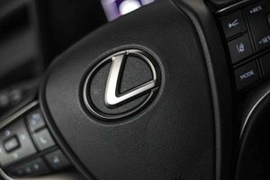 Lexus UX 2.0 250h Business - Foto 34