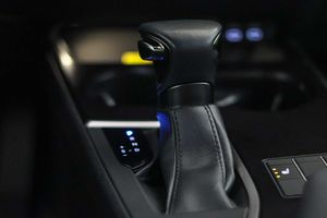 Lexus UX 2.0 250h Business - Foto 39
