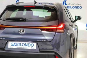 Lexus UX 2.0 250h Business - Foto 21