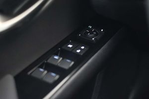 Lexus UX 2.0 250h Business - Foto 29