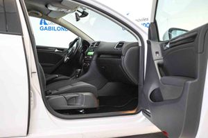 Volkswagen Golf 1.6 TDI 105 DSG Advance BMotion Tech - Foto 43