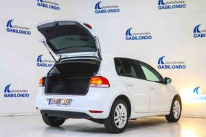 Volkswagen Golf 1.6 TDI 105 DSG Advance BMotion Tech - Foto 16