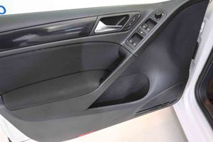 Volkswagen Golf 1.6 TDI 105 DSG Advance BMotion Tech - Foto 27