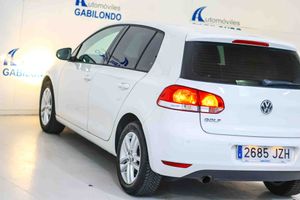 Volkswagen Golf 1.6 TDI 105 DSG Advance BMotion Tech - Foto 24