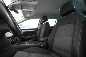 Volkswagen Passat Variant Executive 1.5 TSI 110kW DSG - Foto 28