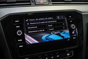 Volkswagen Passat Variant Executive 1.5 TSI 110kW DSG - Foto 62