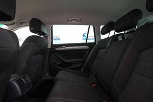 Volkswagen Passat Variant Executive 1.5 TSI 110kW DSG - Foto 48