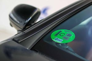 Mercedes Clase E E 220 d Coupé AMG Line **Techo solar** - Foto 17