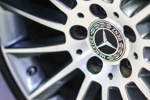 Mercedes Clase E E 220 d Coupé AMG Line **Techo solar** - Foto 22