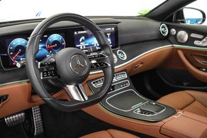 Mercedes Clase E E 220 d Coupé AMG Line **Techo solar** - Foto 5