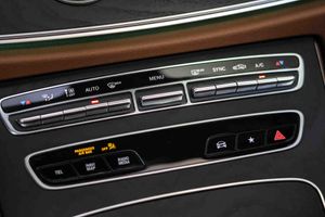 Mercedes Clase E E 220 d Coupé AMG Line **Techo solar** - Foto 49