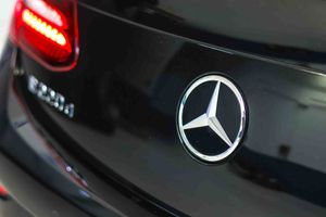 Mercedes Clase E E 220 d Coupé AMG Line **Techo solar** - Foto 25