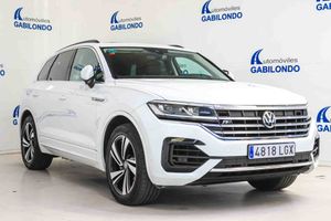 Volkswagen Touareg R-Line 3.0 TDI 170kW (231CV) Tip 4Motion **Techo panorámico** - Foto 3