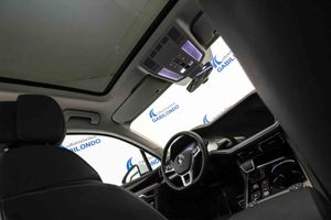 Volkswagen Touareg R-Line 3.0 TDI 170kW (231CV) Tip 4Motion **Techo panorámico** - Foto 28