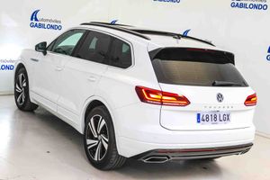 Volkswagen Touareg R-Line 3.0 TDI 170kW (231CV) Tip 4Motion **Techo panorámico** - Foto 13