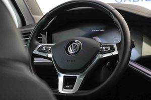 Volkswagen Touareg R-Line 3.0 TDI 170kW (231CV) Tip 4Motion **Techo panorámico** - Foto 33