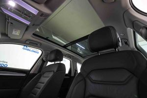 Volkswagen Touareg R-Line 3.0 TDI 170kW (231CV) Tip 4Motion **Techo panorámico** - Foto 27