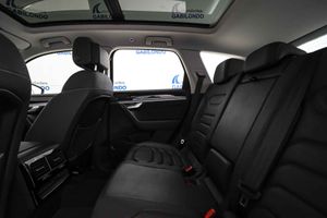 Volkswagen Touareg R-Line 3.0 TDI 170kW (231CV) Tip 4Motion **Techo panorámico** - Foto 51